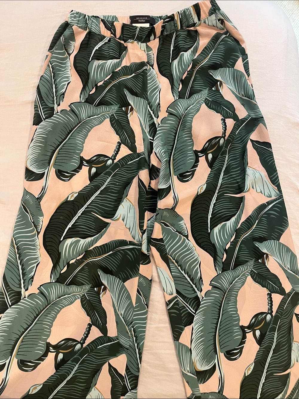Weekend Max Mara Peach Wide-Leg silk Pants with Green Tropical Leaf Print